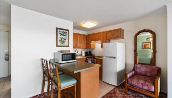 Valley Isle Resort condo # 706, Lahaina, Hawaii - photo 6 of 18