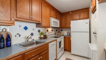 Valley Isle Resort condo # 801, Lahaina, Hawaii - photo 5 of 13