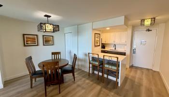 Valley Isle Resort condo # 903B, Lahaina, Hawaii - photo 4 of 35