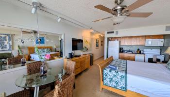 Royal Kahana condo # 1104, Lahaina, Hawaii - photo 4 of 17