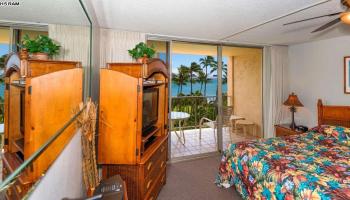 Royal Kahana condo # 417, Lahaina, Hawaii - photo 4 of 18