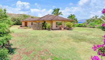44  Lau Niu Way Launiupoko,  home - photo 1 of 26