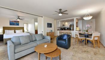 Hololani condo # B801, Lahaina, Hawaii - photo 6 of 32