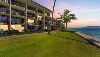 Kahana Reef condo # 112, Lahaina, Hawaii - photo 2 of 28