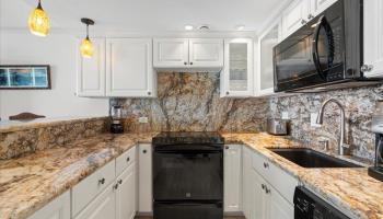 Kahana Reef condo # 407, Lahaina, Hawaii - photo 5 of 32