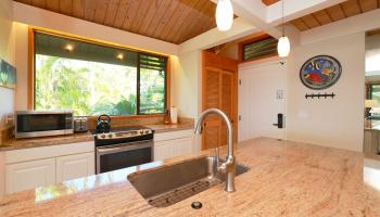 Kahana Village condo # 3B2 17, Lahaina, Hawaii - photo 6 of 45