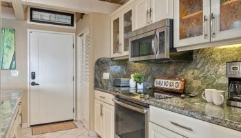 Kahana Village condo # 4 (1B3), Lahaina, Hawaii - photo 4 of 47