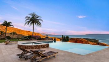 454  Wailau Pl Launiupoko, Lahaina home - photo 4 of 50