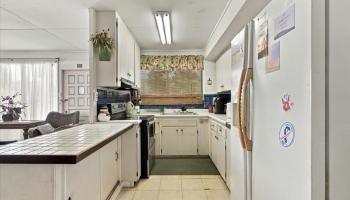 461  Lono Ave , Kahului home - photo 6 of 21
