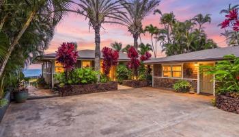 465 & 467  Hana Hwy Kuau, Spreckelsville/Paia/Kuau home - photo 4 of 50