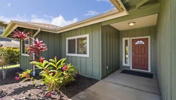 47  Moolu St , Wailuku home - photo 2 of 41