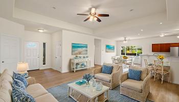 47  Moolu St , Wailuku home - photo 3 of 41