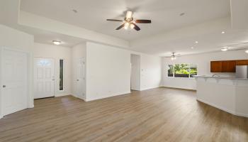 47  Moolu St , Wailuku home - photo 4 of 41