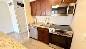 Lahaina Shores condo # 308, Lahaina, Hawaii - photo 4 of 40