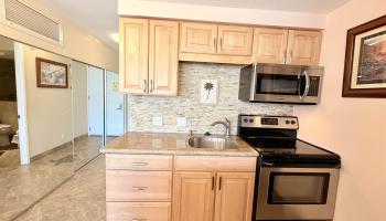 Lahaina Shores condo # 320, Lahaina, Hawaii - photo 2 of 41