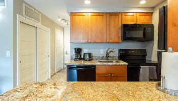 Lahaina Shores condo # 332, Lahaina, Hawaii - photo 4 of 17