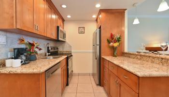 Lahaina Shores condo # 333, Lahaina, Hawaii - photo 5 of 38