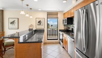 Lahaina Shores condo # 402, Lahaina, Hawaii - photo 4 of 34