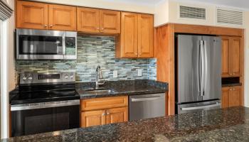 Lahaina Shores condo # 402, Lahaina, Hawaii - photo 6 of 34