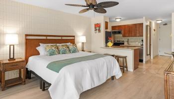 Lahaina Shores condo # 522, Lahaina, Hawaii - photo 4 of 30