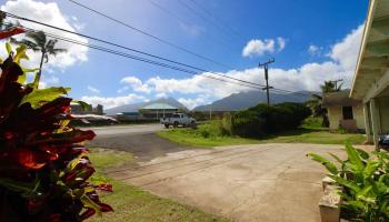 480  Waiehu Beach Rd , Wailuku home - photo 5 of 19
