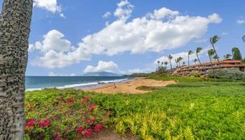 Makena Surf condo # E104, Kihei, Hawaii - photo 5 of 30