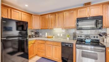 Waiohuli Beach Hale condo # 218, Kihei, Hawaii - photo 6 of 38