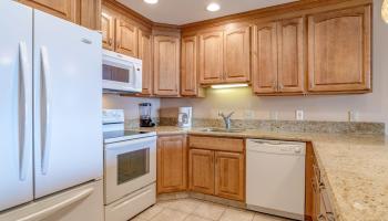 Kahana Sunset condo # F7, Lahaina, Hawaii - photo 3 of 33 Kahana Sunset condo # F7, Lahaina, Hawaii - photo 3 of 33
