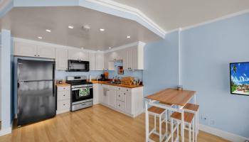 Puuone Terrace condo # 416, Wailuku, Hawaii - photo 3 of 29