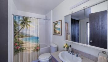 Puuone Terrace condo # 419, Wailuku, Hawaii - photo 5 of 15