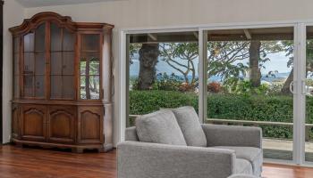 549  Honoapiilani Hwy , Wailuku home - photo 2 of 36