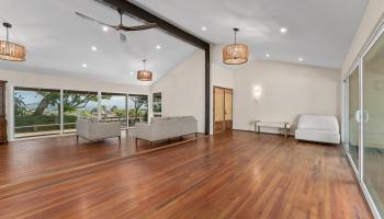 549  Honoapiilani Hwy , Wailuku home - photo 5 of 36