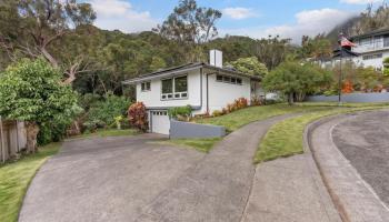 551  Polulani Dr Wailuku Heights, Wailuku home - photo 2 of 45