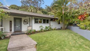 551  Polulani Dr Wailuku Heights, Wailuku home - photo 4 of 45