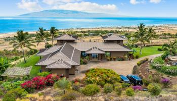 554  Punakea Loop Launiupoko, Lahaina home - photo 3 of 49