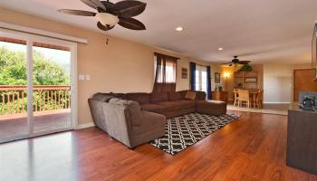 557  Kaikoo St , Wailuku home - photo 2 of 30