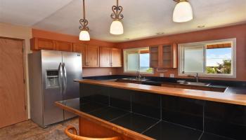 557  Kaikoo St , Wailuku home - photo 4 of 30