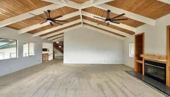 558  Polulani Dr , Wailuku home - photo 3 of 50