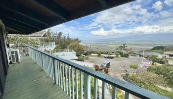 558  Polulani Dr , Wailuku home - photo 6 of 50