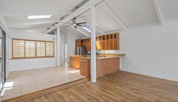 561  Kaleo Dr , Maui Meadows home - photo 6 of 33