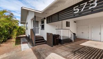 573  Pahi Ka St Paia, Spreckelsville/Paia/Kuau home - photo 2 of 32