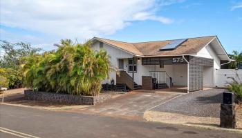 573  Pahi Ka St Paia, Spreckelsville/Paia/Kuau home - photo 3 of 32