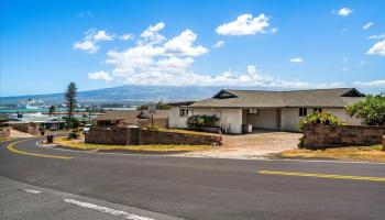 618  Liholiho St Wailuku, Wailuku home - photo 2 of 50