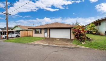 63  Wilipohaku Rd , Wailuku home - photo 4 of 36