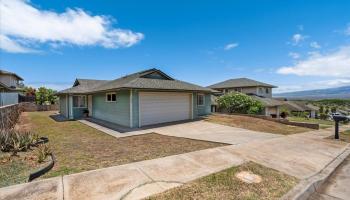 64  Keapua St , Wailuku home - photo 2 of 22