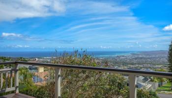 645  Mapuana Pl Wailuku Heights, Wailuku home - photo 3 of 50