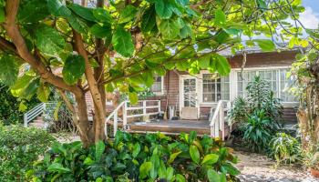 658  Waiehu Beach Rd Paukukalo  Waiehu, Wailuku home - photo 2 of 37