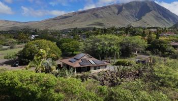 68  Awaiku St Launiupoko, Lahaina home - photo 3 of 34