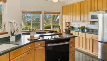 68  Awaiku St Launiupoko, Lahaina home - photo 5 of 33