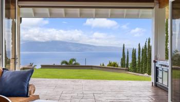 70  Iliahi Way Launiupoko, Lahaina home - photo 2 of 30